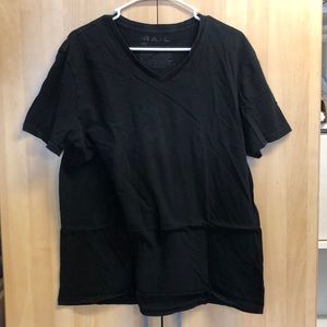 The Rail Men’s V-Neck T-shirt (XL)